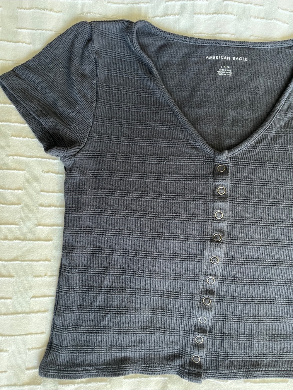 American Eagle Outfitters Blue/Grey Button-Front V-Neck Short Sleeve Crop Top Sm - Picture 3 of 7